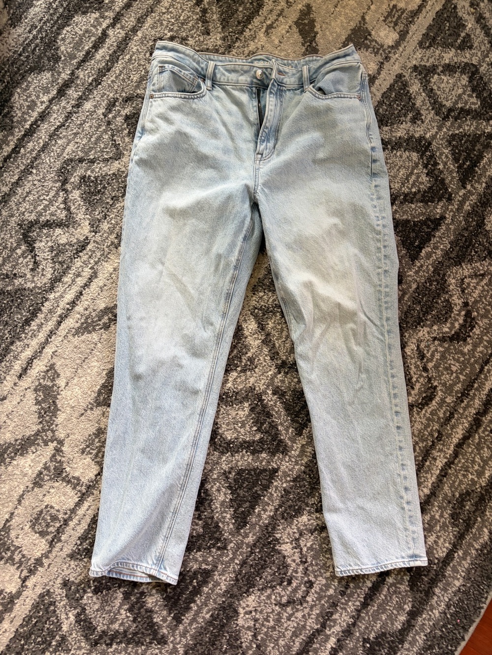 American Eagle Strigid Denim Mom Jeans